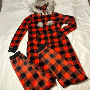 Holiday Time Red & Black Onesie Buffalo Plaid One Piece Pajamas - size M